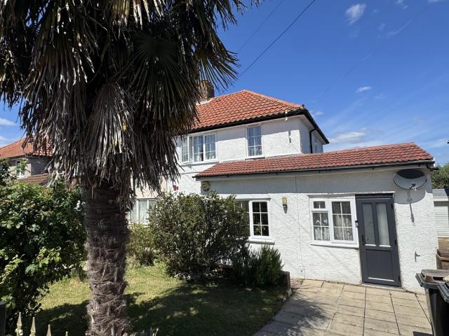 Apartment for rent in London Borough of Croydon, Forestdale