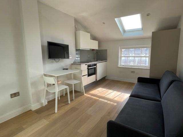 House for rent in Chalk Farm, Greater London