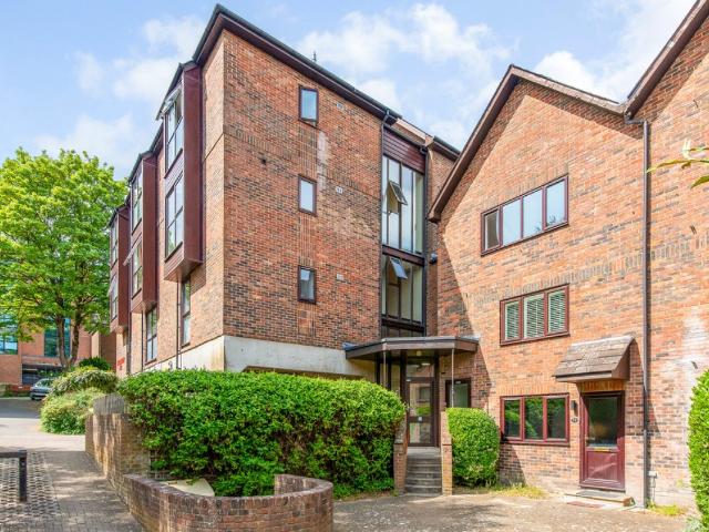 Apartment for rent in Hampshire