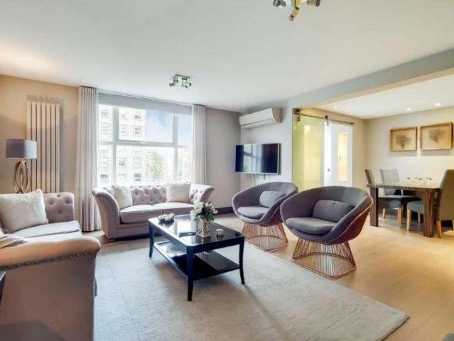 Apartment for rent in St. John's Wood, Greater London