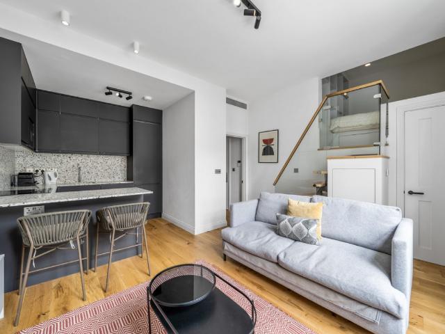 Apartment for rent in Earl's Court, Greater London