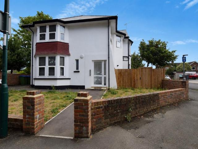 Flat for rent in Clapham, West Sussex
