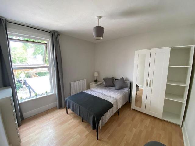 Apartment for rent in Vinters Park, Midway