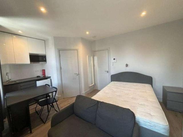 Apartment for rent in Harlesden, Greater London