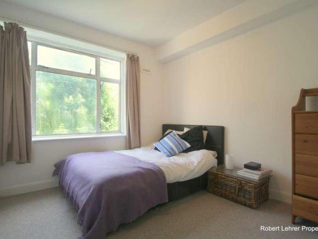 Apartment for rent in Highgate, Greater London