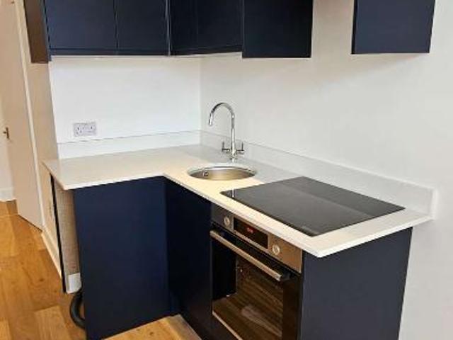 Apartment for rent in London Borough of Hounslow, Strand