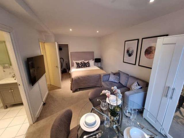 Apartment for rent in Covent Garden, Victoria