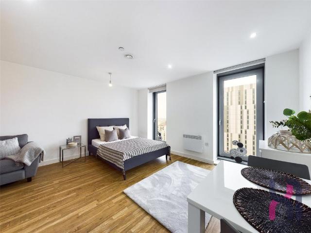 Flat for rent in Salford Quays, Salford