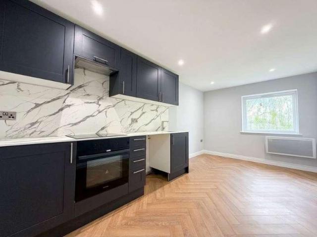 Apartment for rent in Iford, East Sussex
