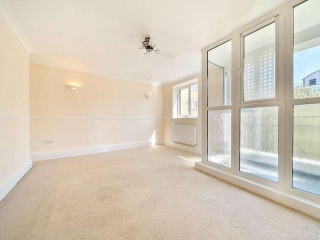 Apartment for rent in London Borough of Croydon, Norbury