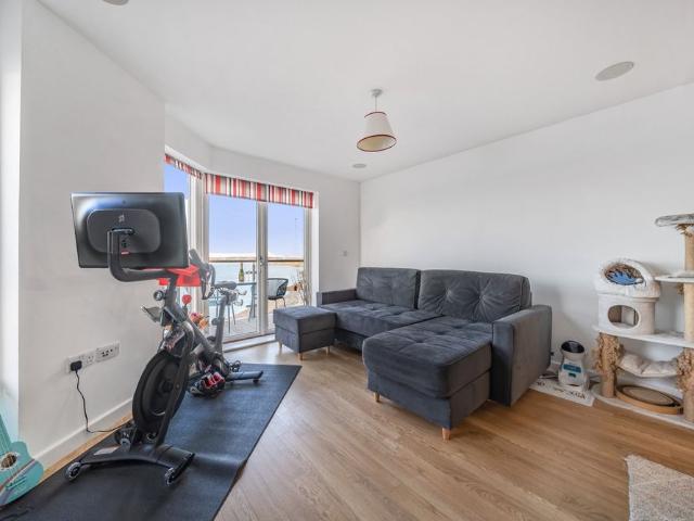 Apartment for rent in Greenhithe, Dartford