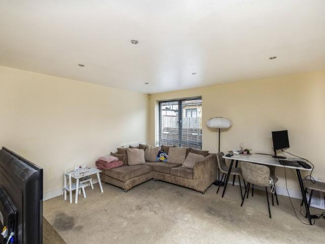 Apartment for rent in London Borough of Lewisham, Blackheath