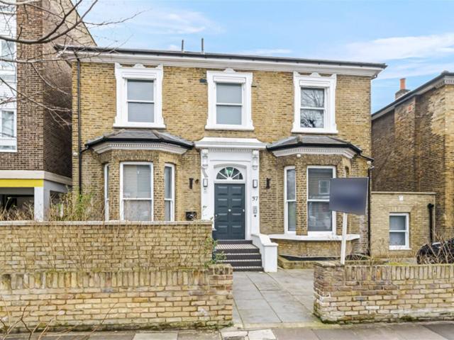 Apartment for rent in London Borough of Ealing, Greater London