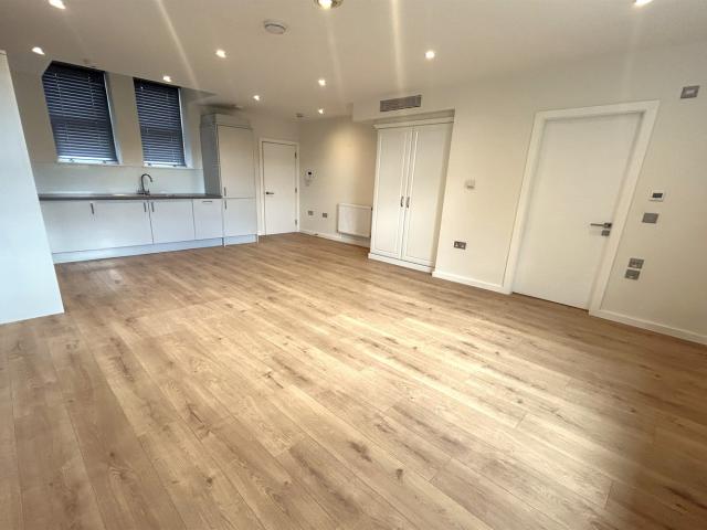 Apartment for rent in London Borough of Ealing, Greater London