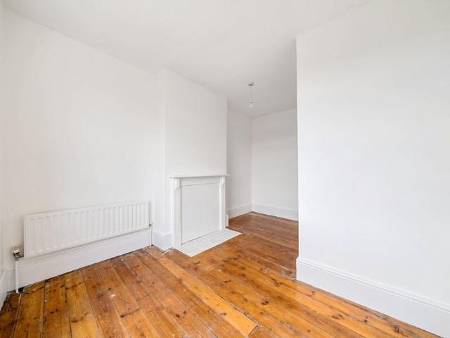 Apartment for rent in Nunhead, Greater London