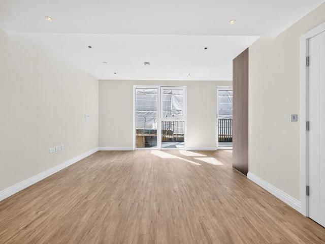 Apartment for rent in Kennington, Greater London