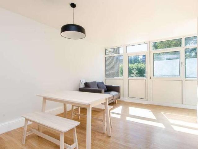 Apartment for rent in Bethnal Green, Globe Town