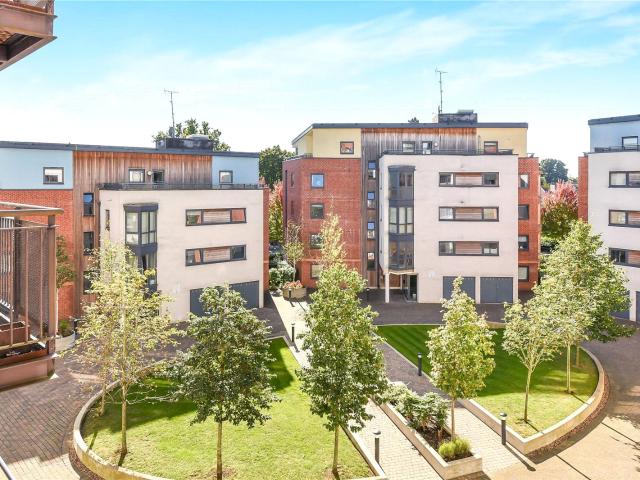 Apartment for rent in Heol-las, Surrey