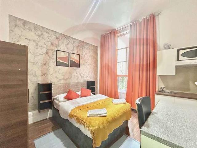 Apartment for rent in Earl's Court, Earl's Court
