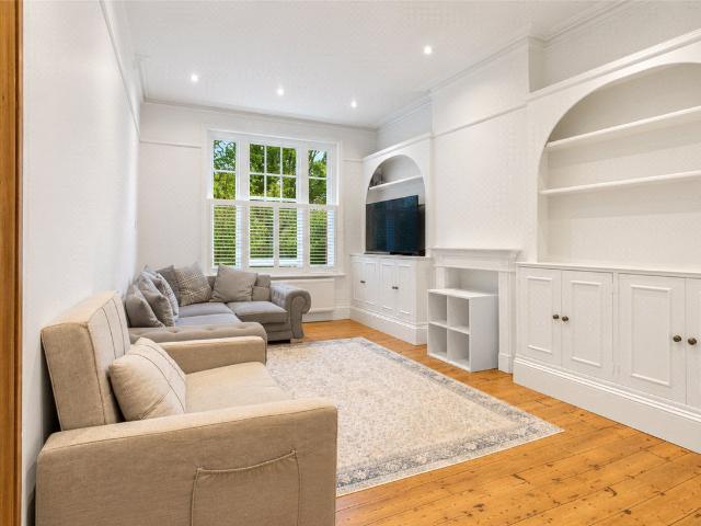 Apartment for rent in Fulham, Greater London