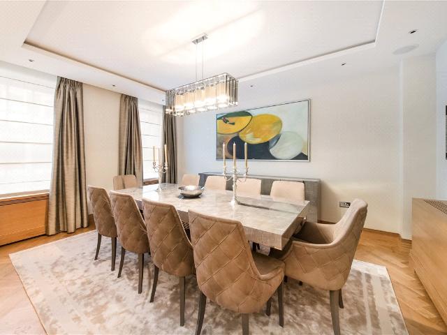 Apartment for rent in Mayfair, Greater London
