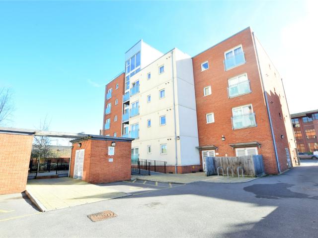 Apartment for rent in Reading