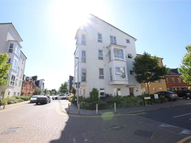 Apartment for rent in Kennet Island, Reading