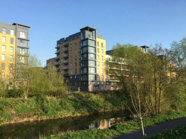 Apartment for rent in Kennet Island, Reading