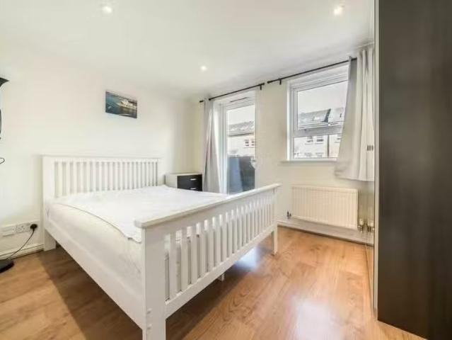 House for rent in Poplar, Cubitt Town
