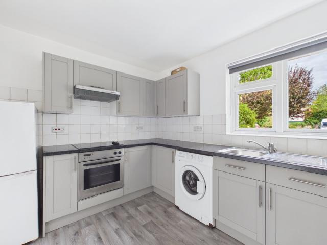 Apartment for rent in Staines, Surrey