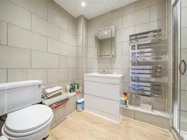 Apartment for rent in Blackheath Park, East Greenwich