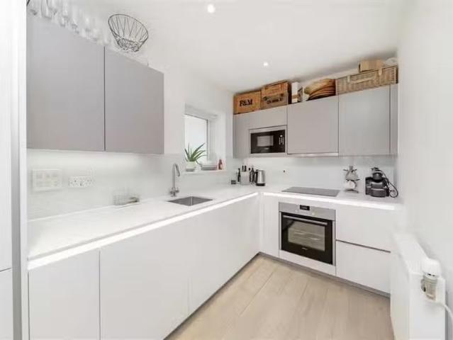 Apartment for rent in Cricklewood, North Cricklewood