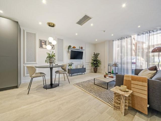 Apartment for rent in New Town, Monks Orchard