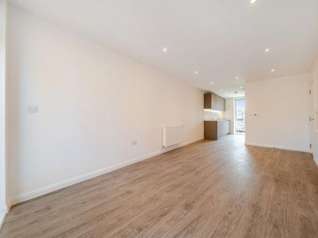Apartment for rent in New Town, Monks Orchard