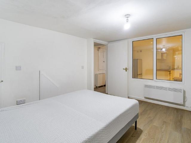 Apartment for rent in Herne Hill, Greater London