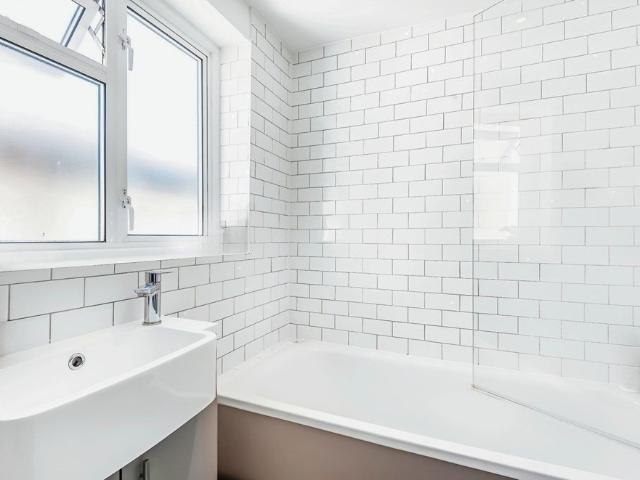 Apartment for rent in Bellenden, Greater London