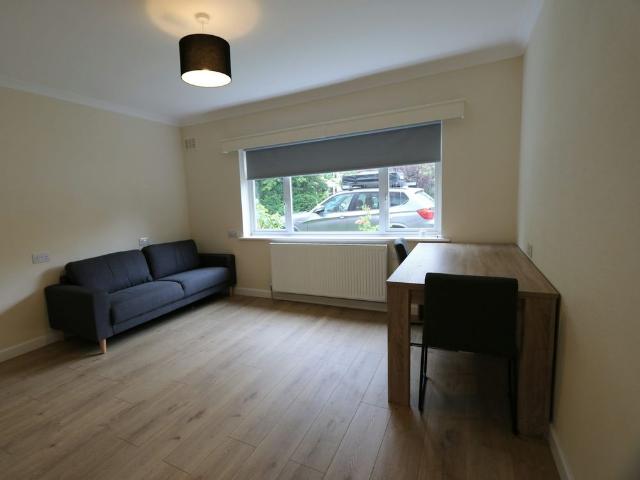 Apartment for rent in Milverton, Green Close