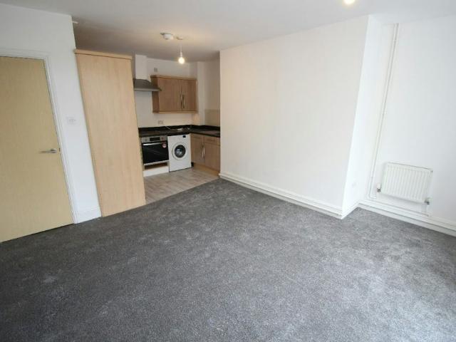Apartment for rent in Sandown Park, Calderstones