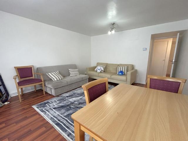 Apartment for rent in Hayes, Yeading