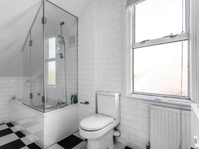 Apartment for rent in Bromley, Shortlands
