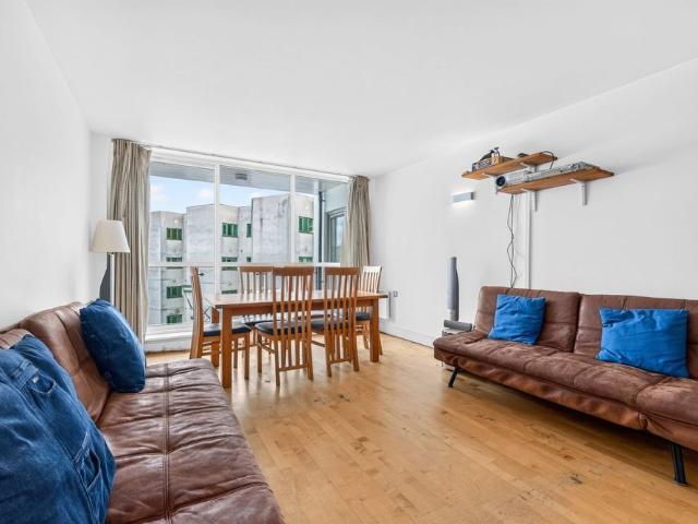 Apartment for rent in Bermondsey Village, Greater London