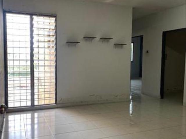 Flat for sale in Petaling, Subang Jaya