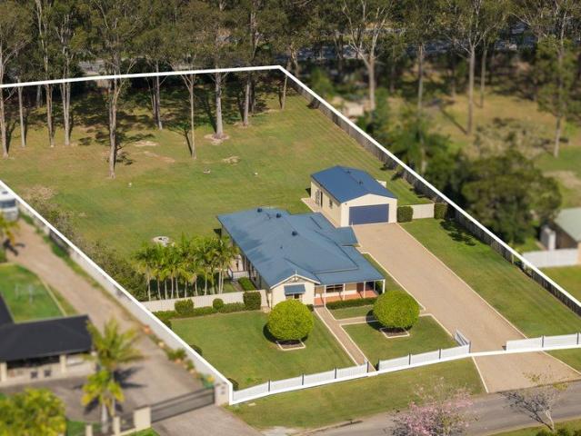Cottage for sale in Yatala, Gold Coast City