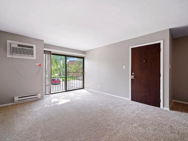 Apartment for rent in Glendale Heights, Illinois