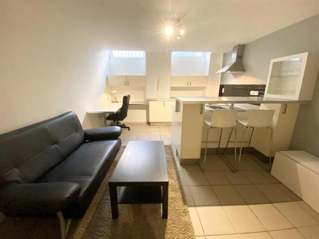 Kot location à Saint-Gilles - Sint-Gillis, Brussel-Hoofdstad - Bruxelles-Capitale