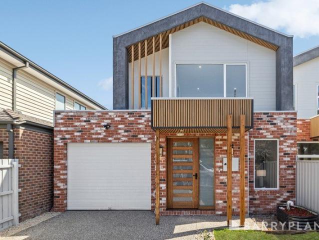Townhouse for sale in Camerons Creek, Victoria