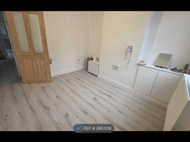 House for rent in Belgrave, Old Wharf