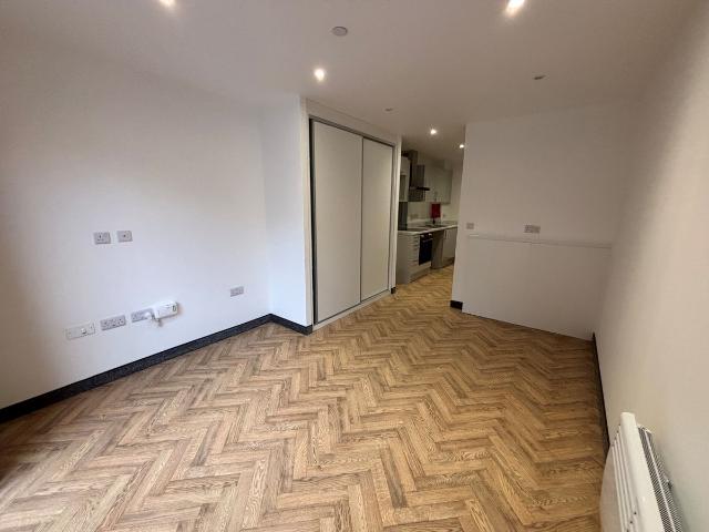 Studio for rent in St Matthew's, Old Wharf