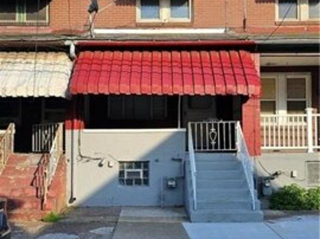 House for sale in Braddock