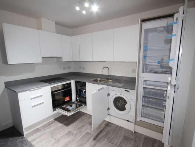 Apartment for rent in Burton, Beamhurst